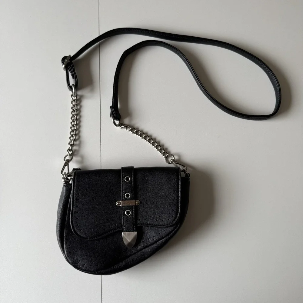 Jessica Simpson Black Crossbody Handbag Adjustable Strap Saddle Silver‎ Hardware